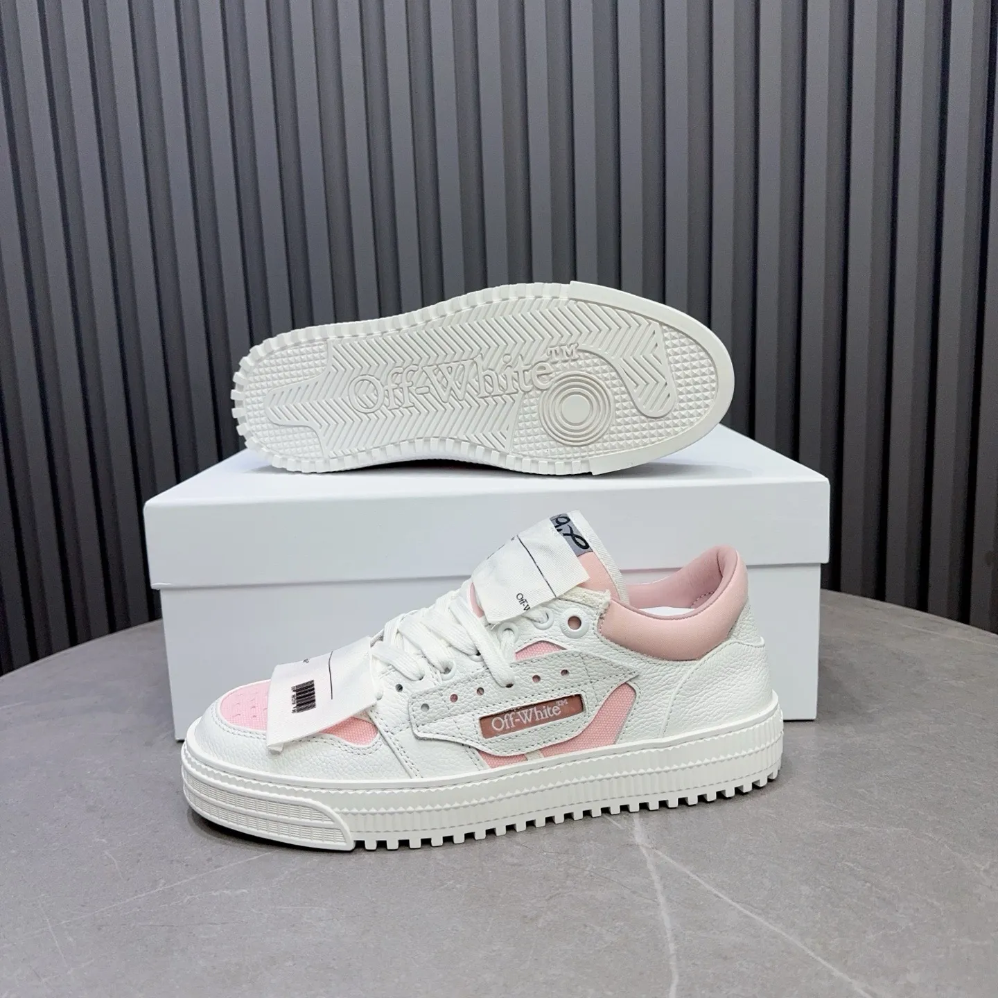 P760 OFF WHITE⚡️Couple model⚡️35-40 women’s model 39-46 men’s model